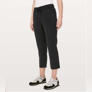 Lululemon On The Fly Cropped Pants Size 4